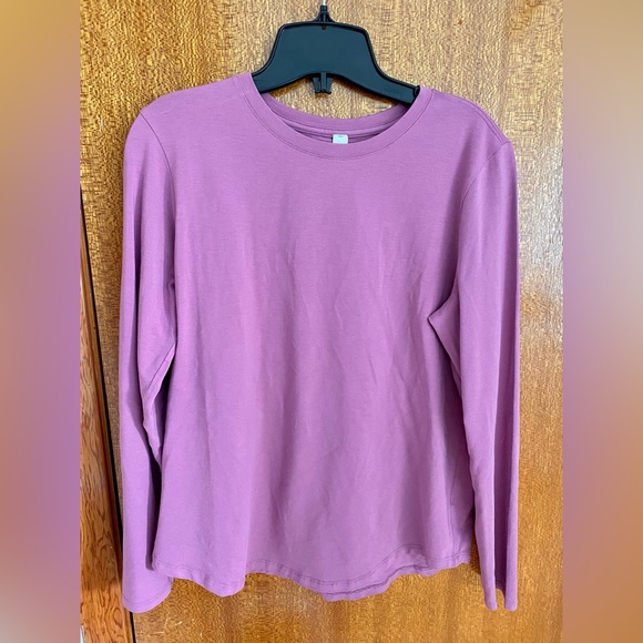 SOLD Lululemon “Love Long-Sleeve” Velvet Dust - Picture 2 of 4